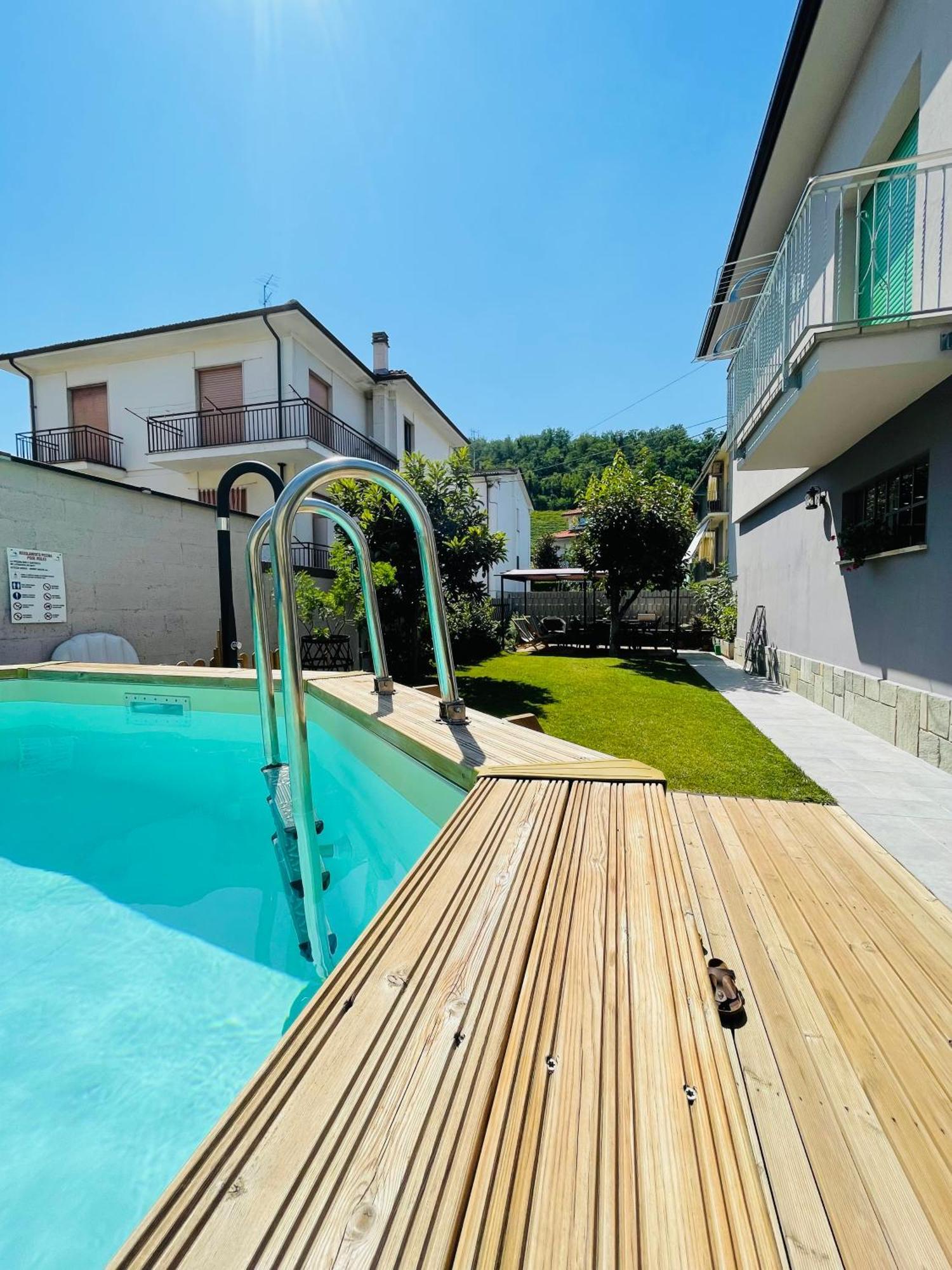 فيلا Casa Piero, Relax E Piscina Privata Tra Le Colline Delle Langhe ألبا المظهر الخارجي الصورة